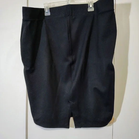 Torrid Stretchy Black Pencil Skirt - Picture 2 of 4